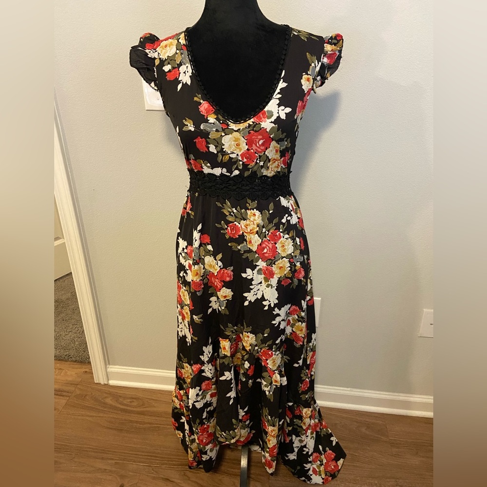 🔥/⭐️ - High Low Floral Lace Open Back Dress